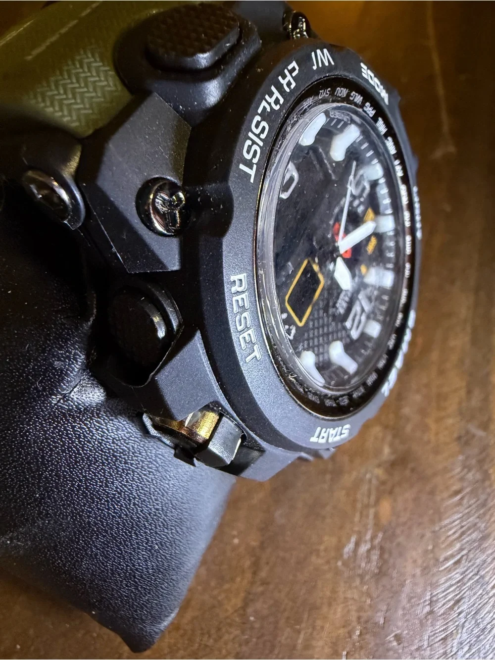 NEW SMAEL Tactical Sport Watch in Black with Army Green Strap
